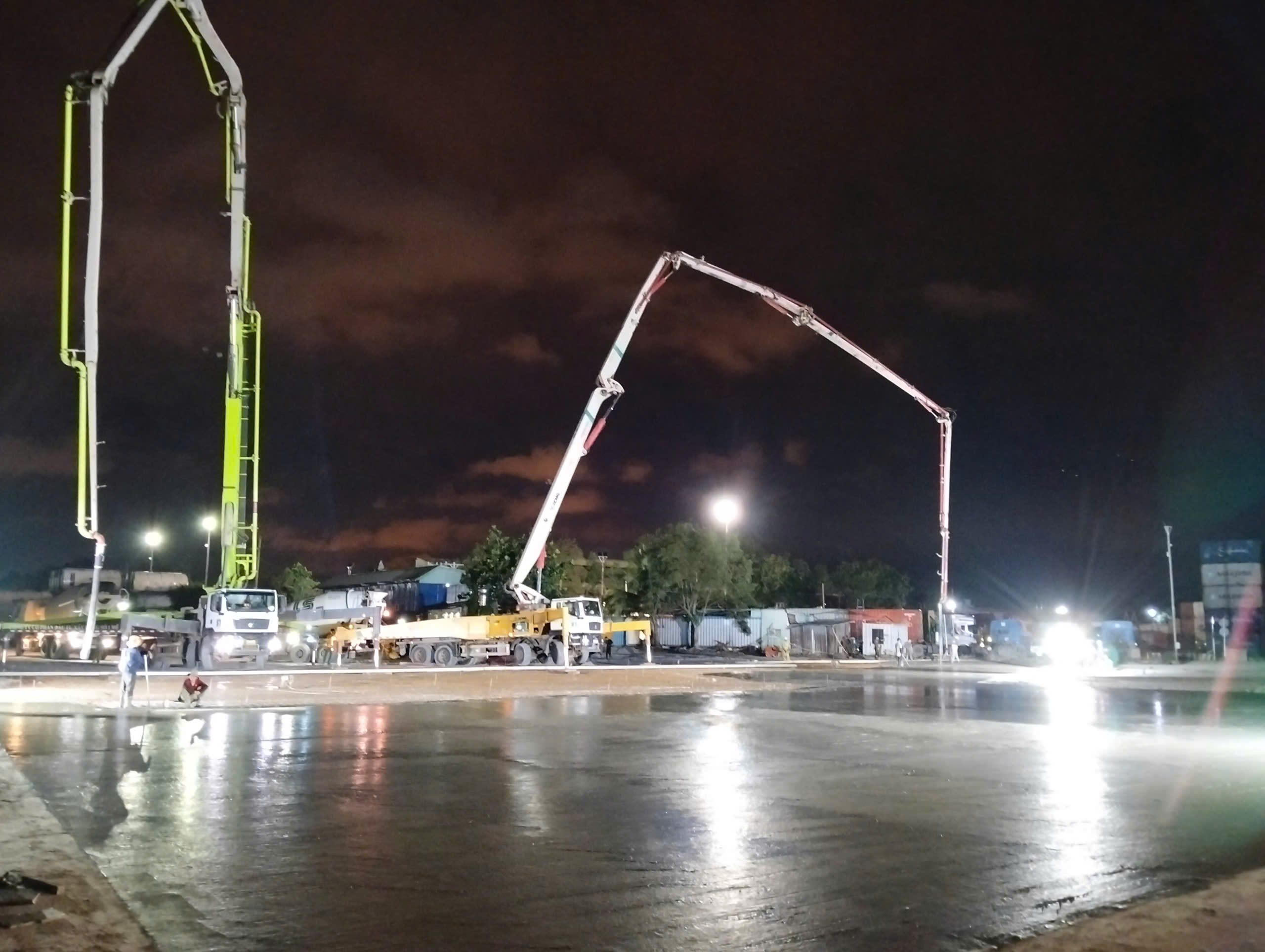 BÃI CHỨA CONGTAINER THỦ THIÊM